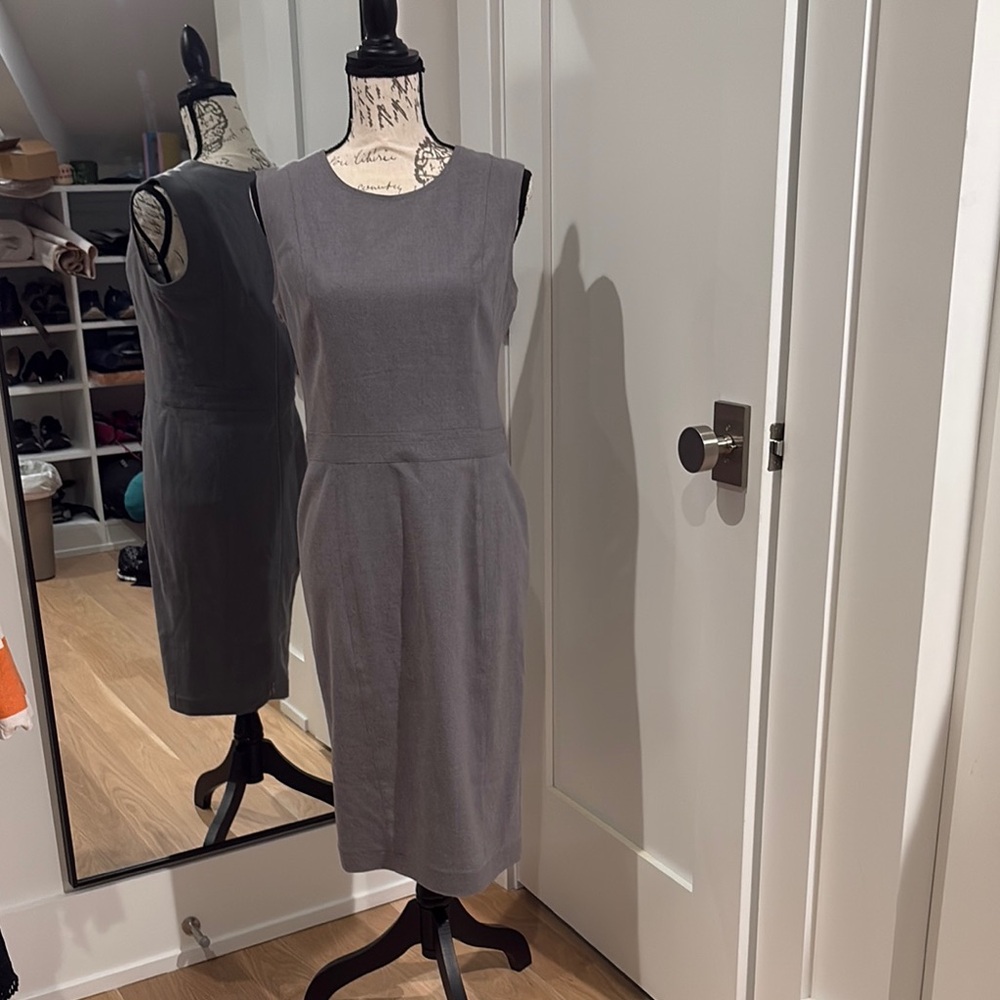 Sold🎉
Narciso Rodriguez sheath dress size 44 thin brushed wool